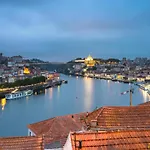 Stylish River View Apartment In Porto